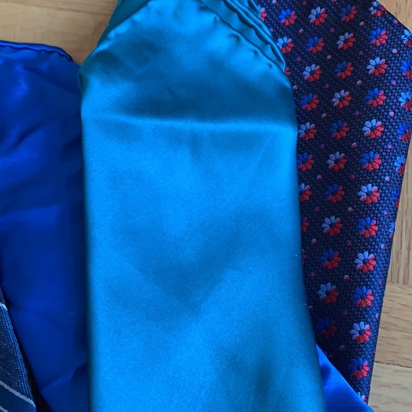 Assorted ties and handkerchiefs - Picture 3 of 4